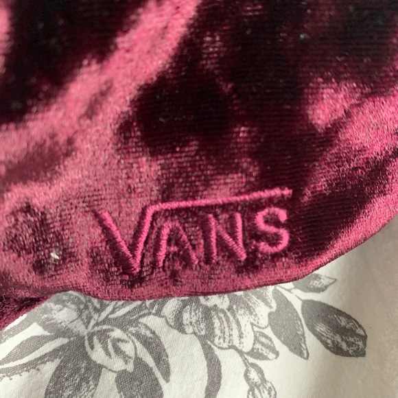 Velvet Cap - Picture 3 of 4